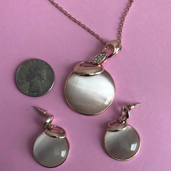 Jewelry set for sale - Picture 3 of 3